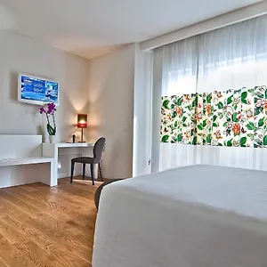 https://caravel-rome.it-romehotels.com